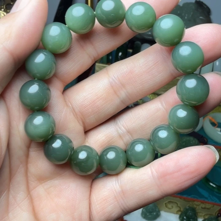 和田玉未镶嵌手串