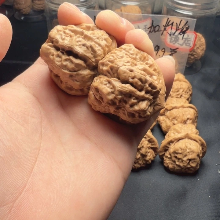 A***奶大叶紫檀（黑酸枝木类）