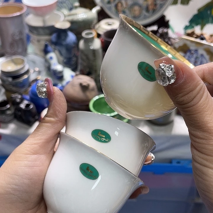 茶杯具盖子不给19.9发带瑕疵牌都是坏的9