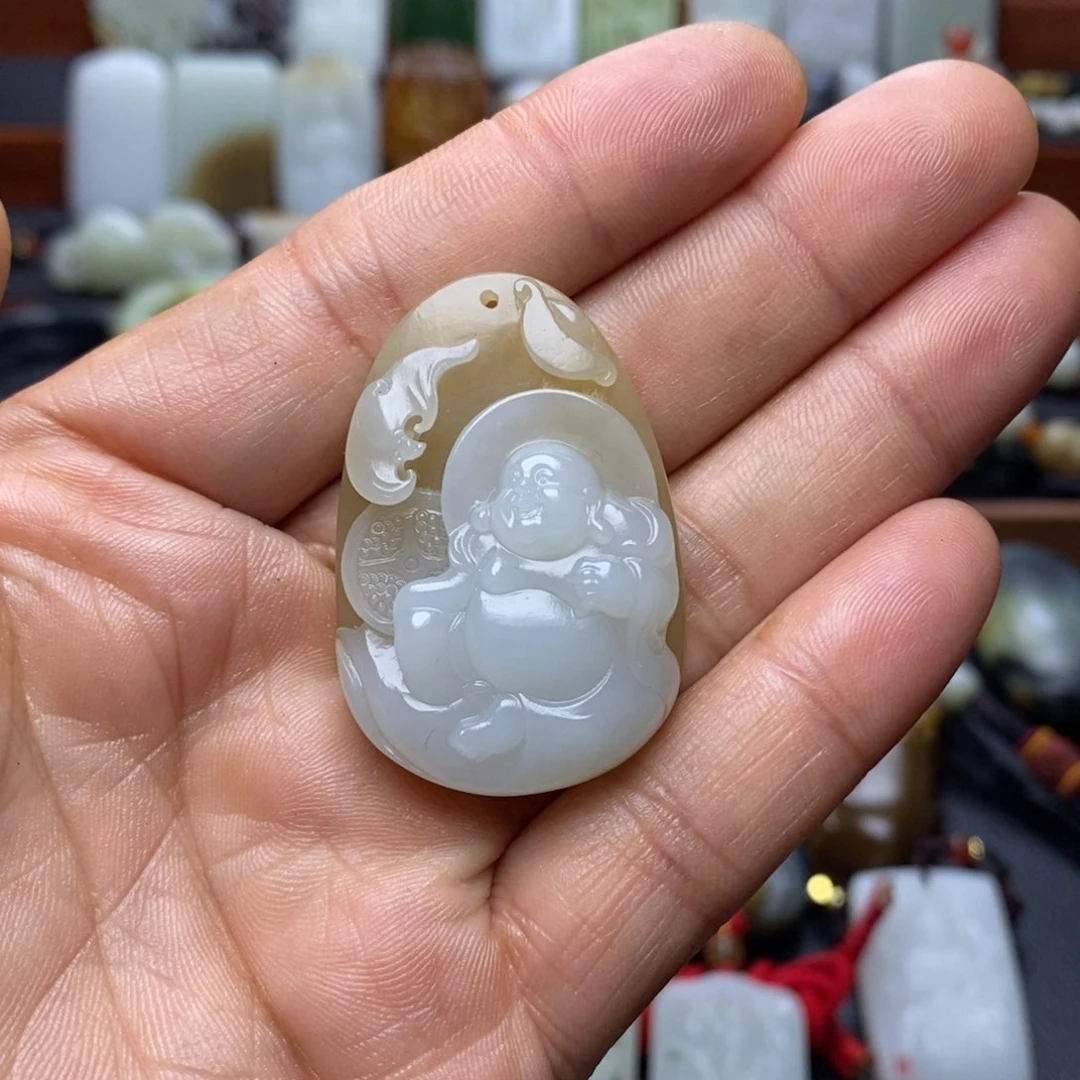 和田玉未镶嵌颈饰圆*