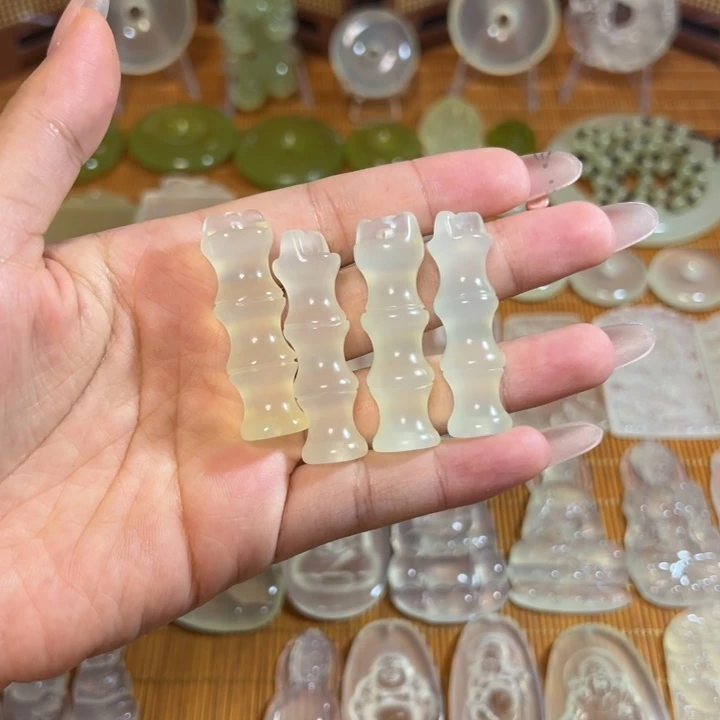 未镶嵌蛇纹石玉岫玉白冰挂件竹节