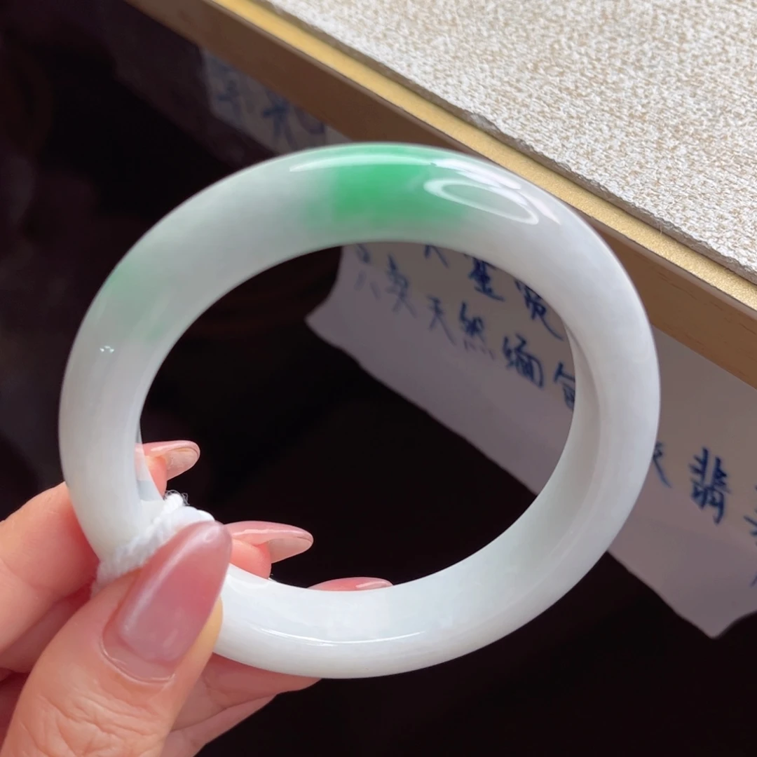 翡翠未镶嵌手镯手镯