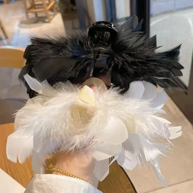 【春日部】气质重工羽毛大号抓夹后脑勺鲨鱼夹法式仙女可爱发饰0931