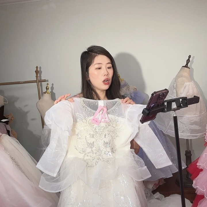 15儿童礼服额额额额额额额让人觉得