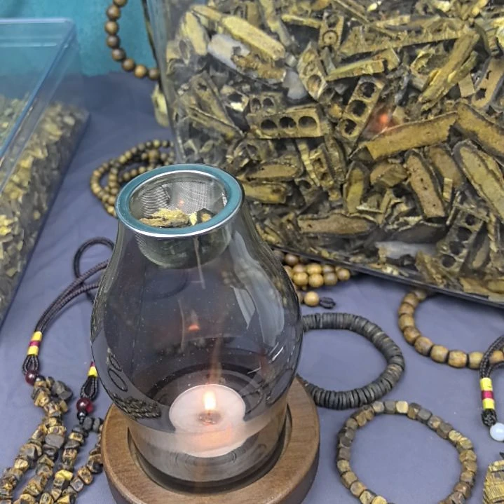 沉香碎屑沉香250克碎料香炉一个