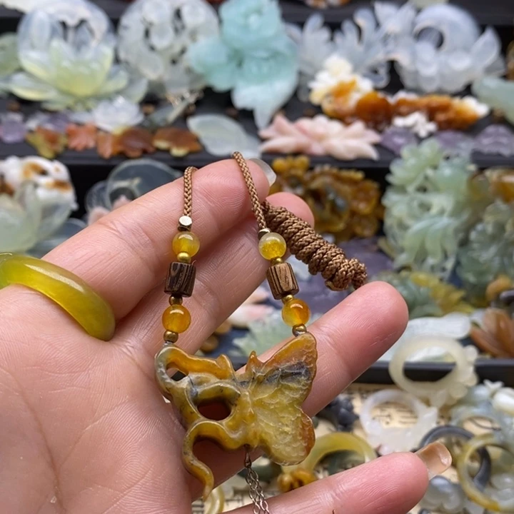 蛇纹石玉合金颈饰