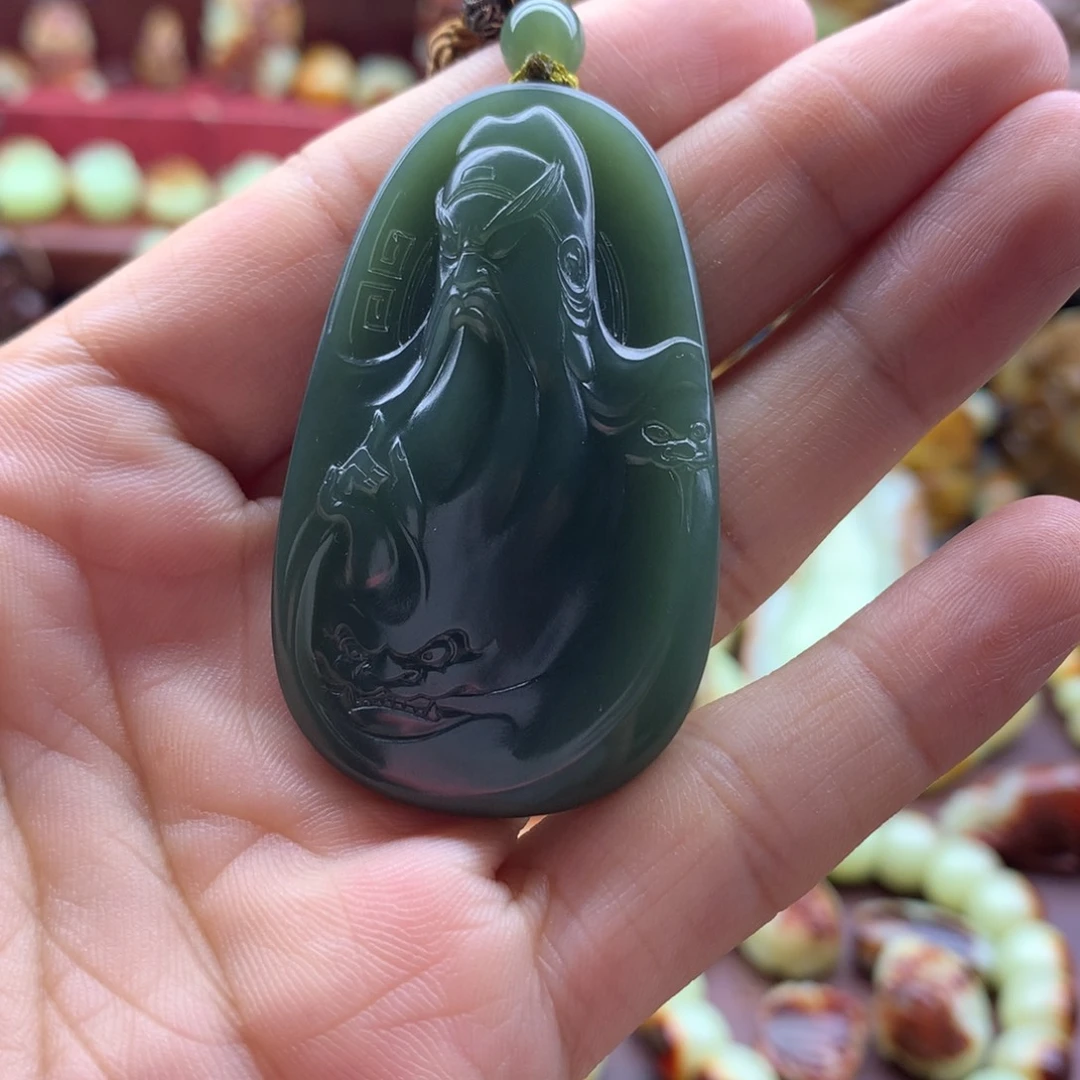 颈饰未镶嵌岫岩老玉（透闪石质玉）