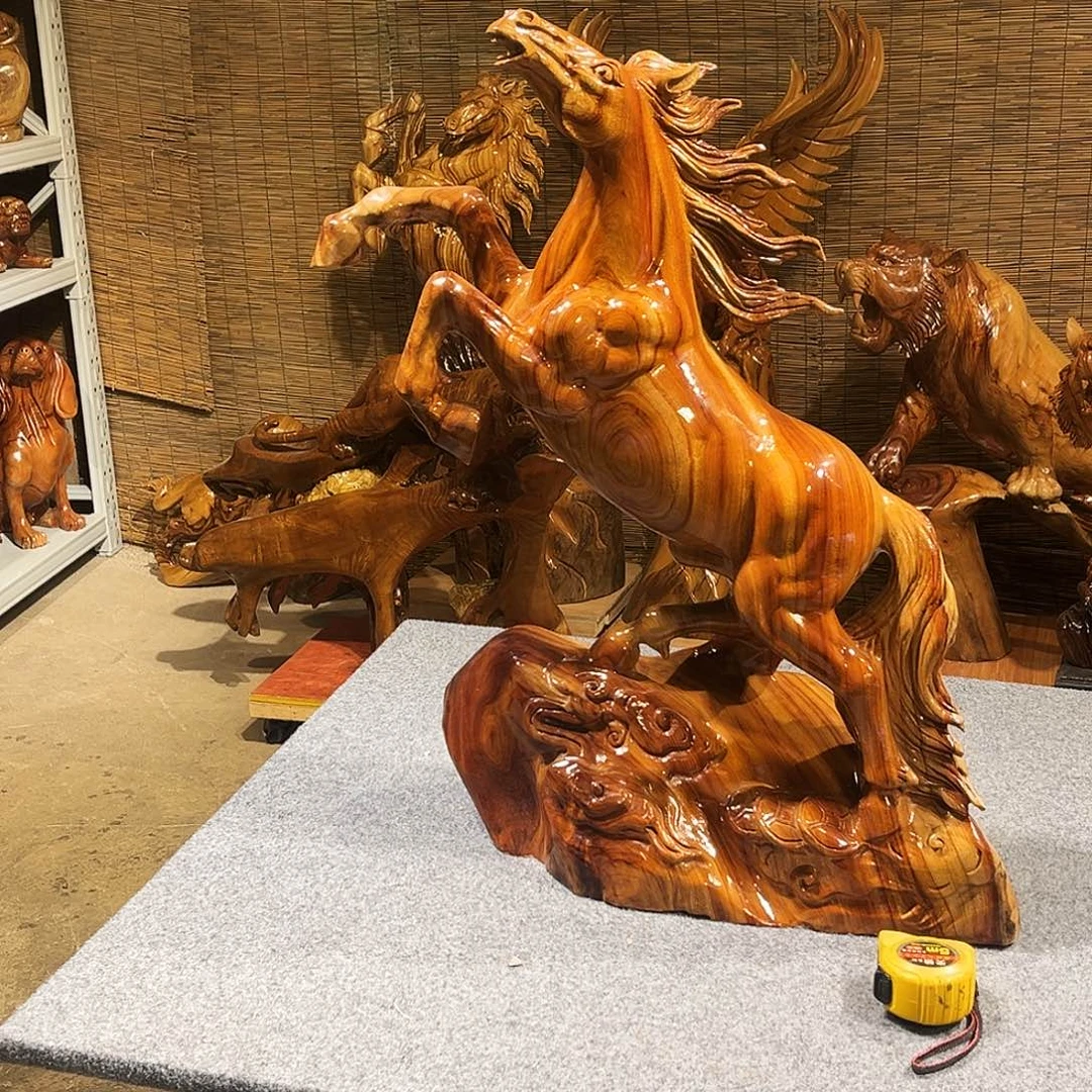 香榧木香樟木立马摆件