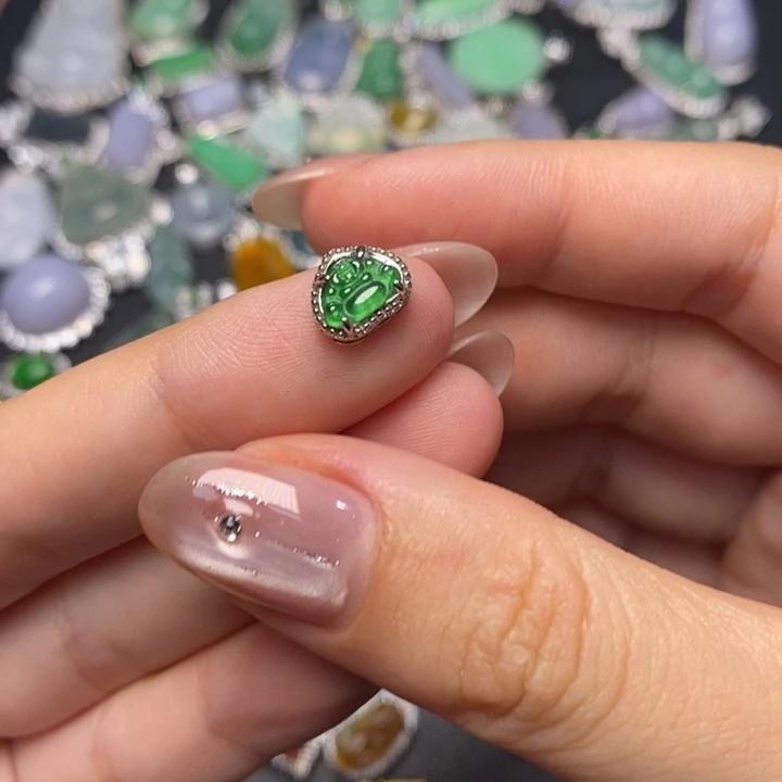 颈饰未镶嵌翡翠翡翠