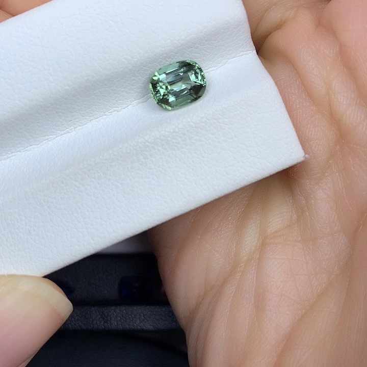 未镶嵌碧玺裸石1.33ct阿富汗绿碧玺