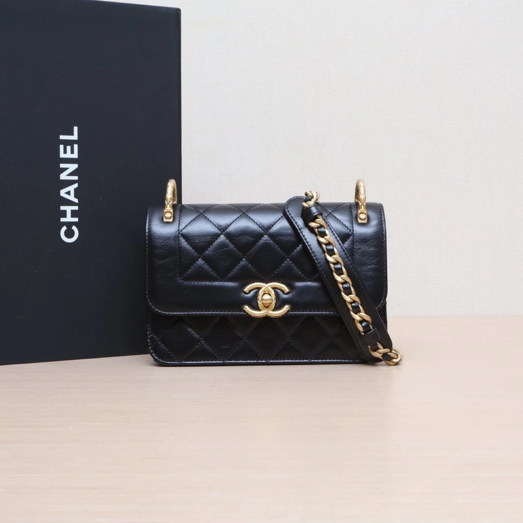 99新 Chanel/香奈儿 【小花念念】复古 戴妃包 黑色 芯片开 金扣
