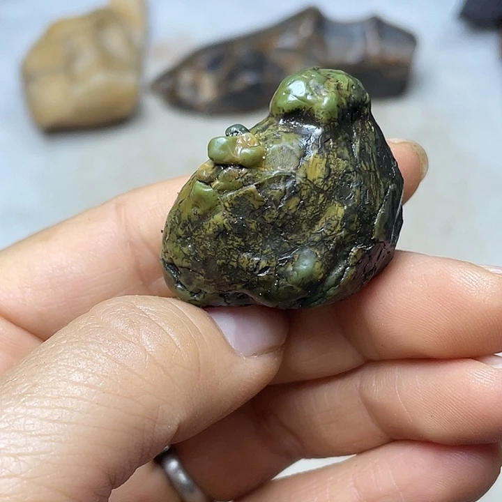 镜***月石材戈壁牧民美石原石