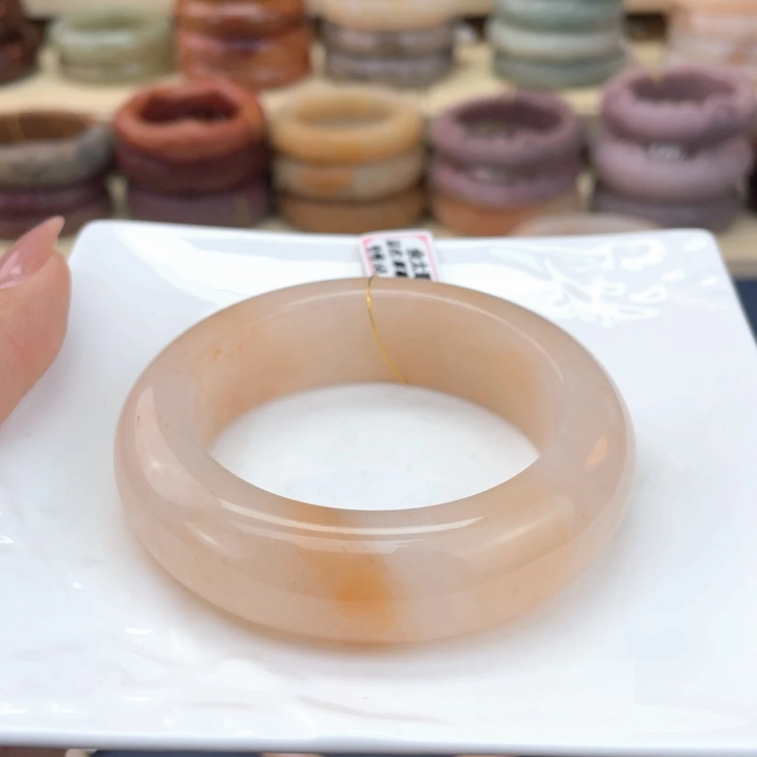 【闪购商品】石英质玉手镯未镶嵌语*