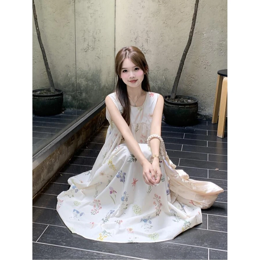 法式温柔风碎花无袖背心显瘦连衣裙裙子女夏季初恋感褶皱宽松长裙