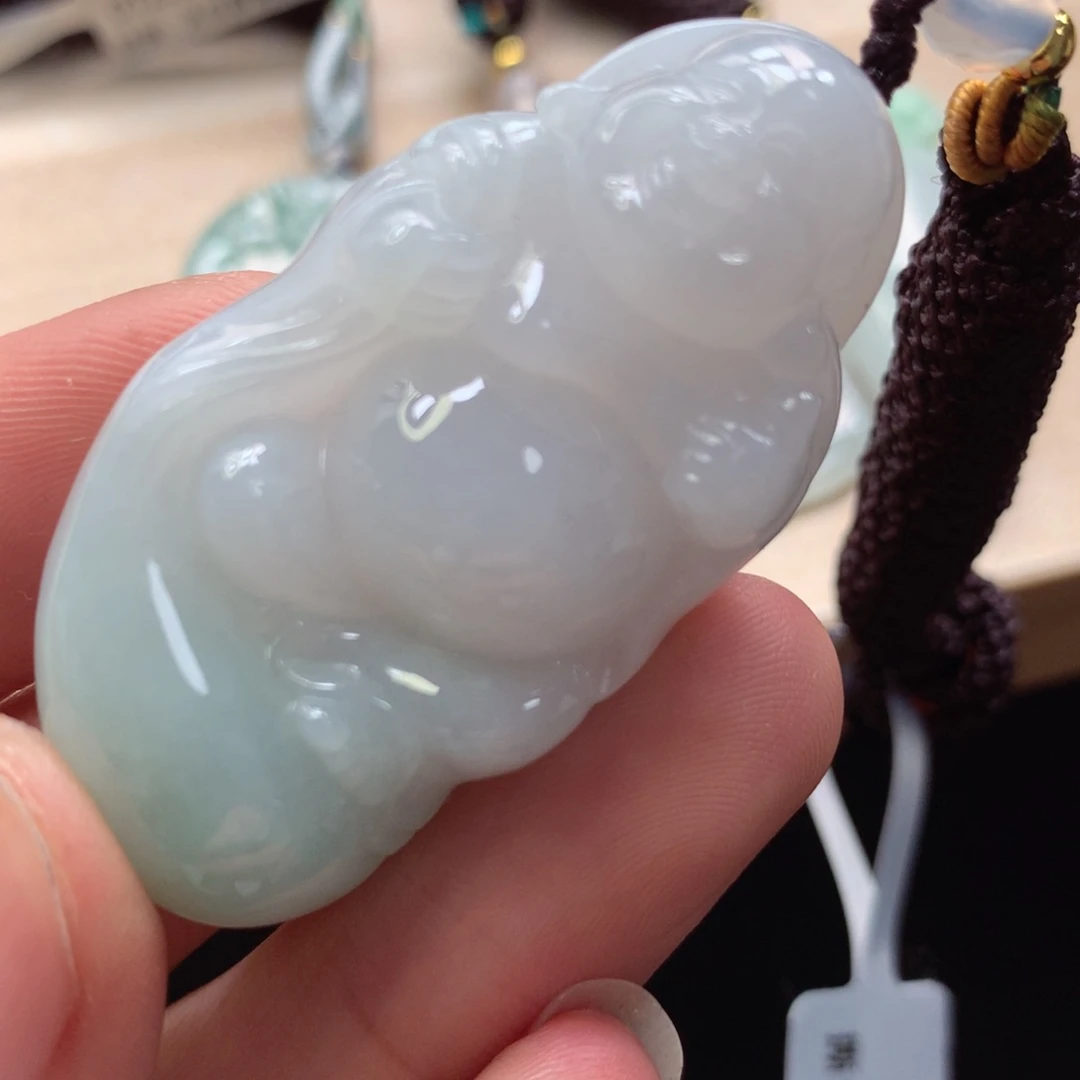 翡翠未镶嵌颈饰吊坠