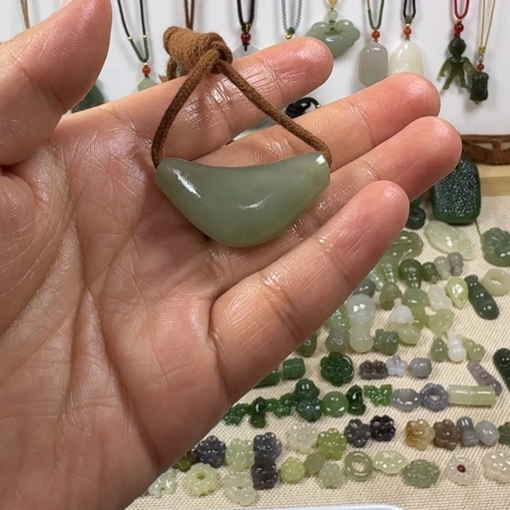 和田玉未镶嵌包链