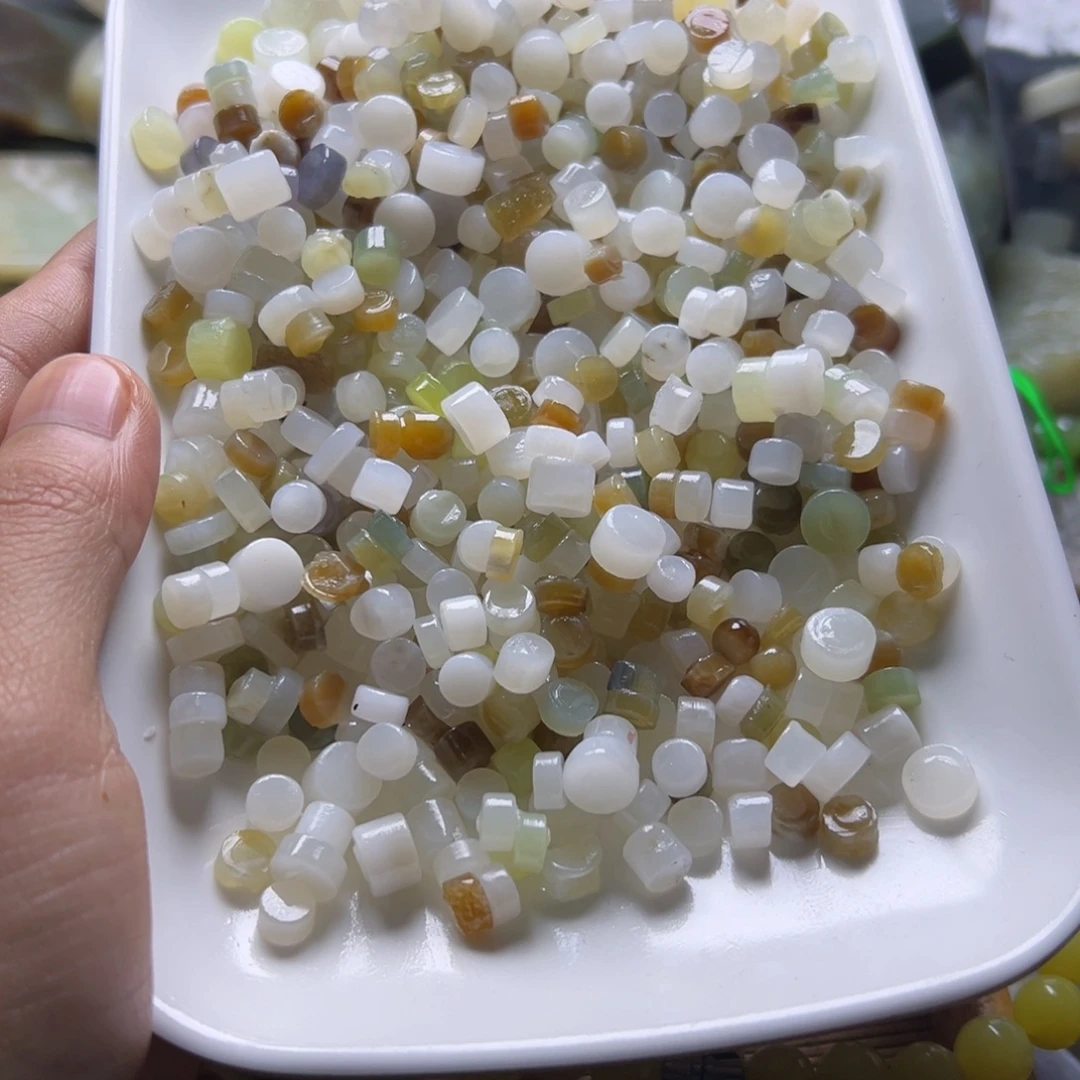 和田玉（糖玉）未镶嵌挂件