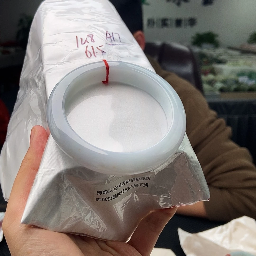翡翠未镶嵌手镯颜色多样性发拍一发一