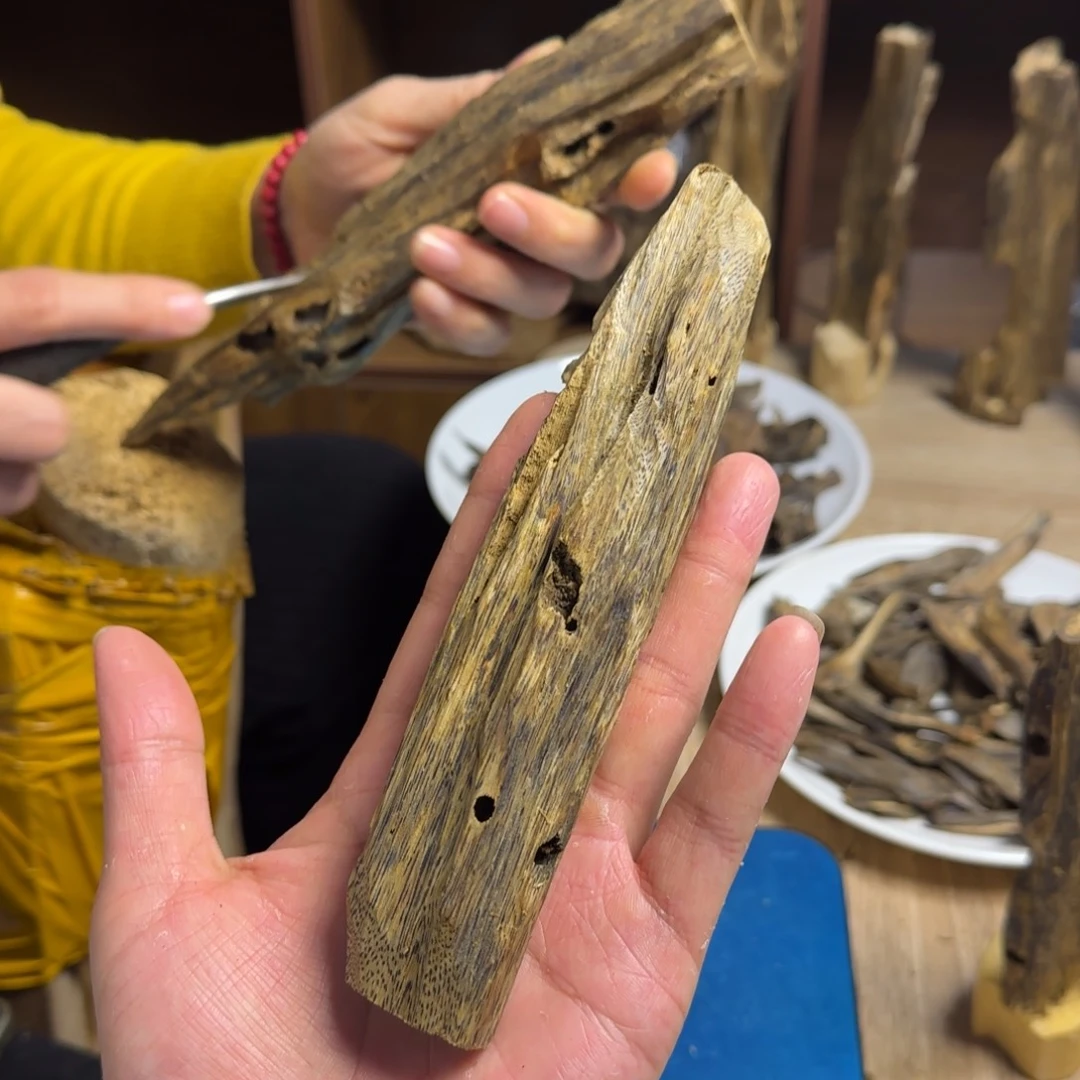 沉香碎屑沉香绿棋楠沉香原料虫漏42克