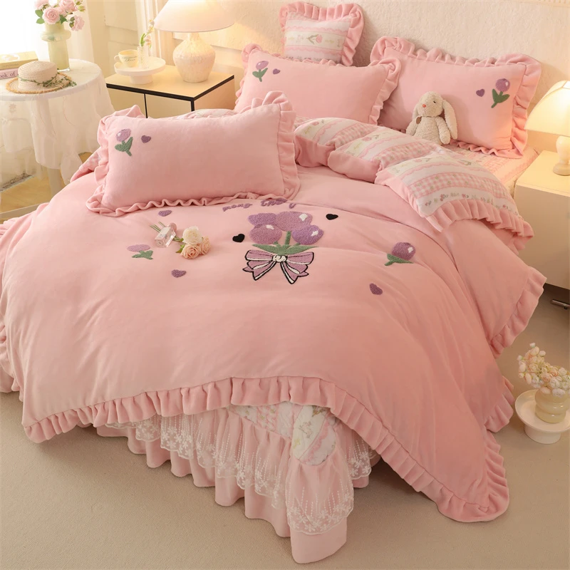 新款韩版小香风床盖款四件套牛奶绒毛巾绣被套双面加厚保暖四件套