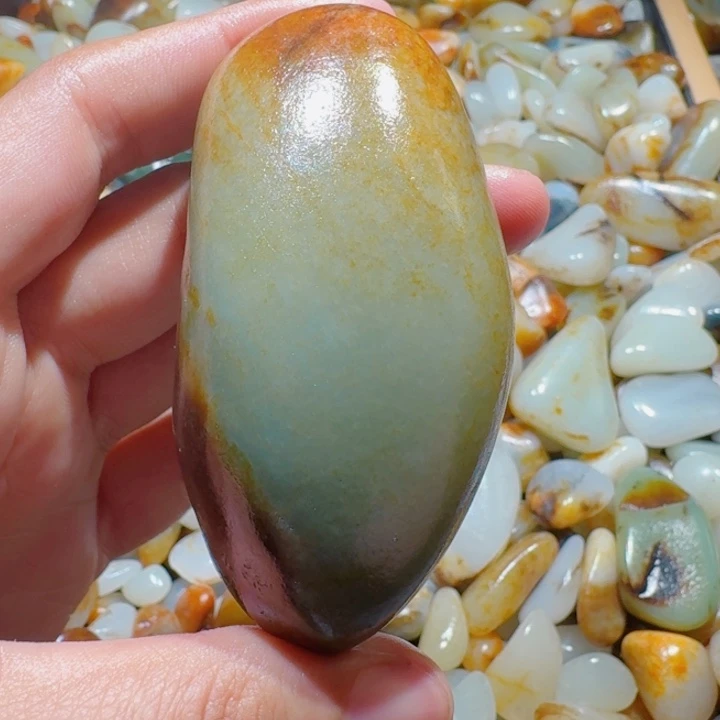 和田玉未镶嵌挂件140克