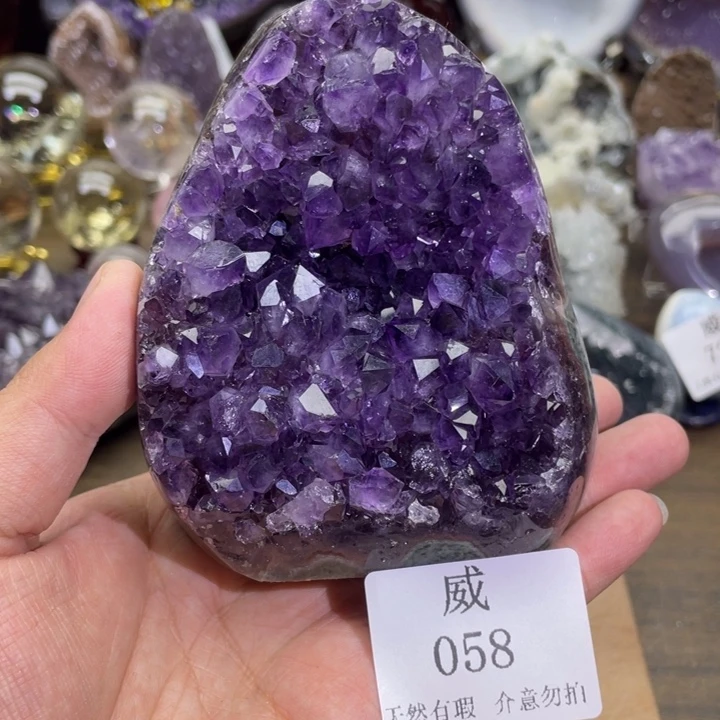 未镶嵌水晶珠宝半成品