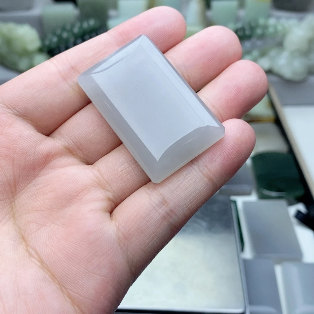 和田玉颈饰未镶嵌麦**菜