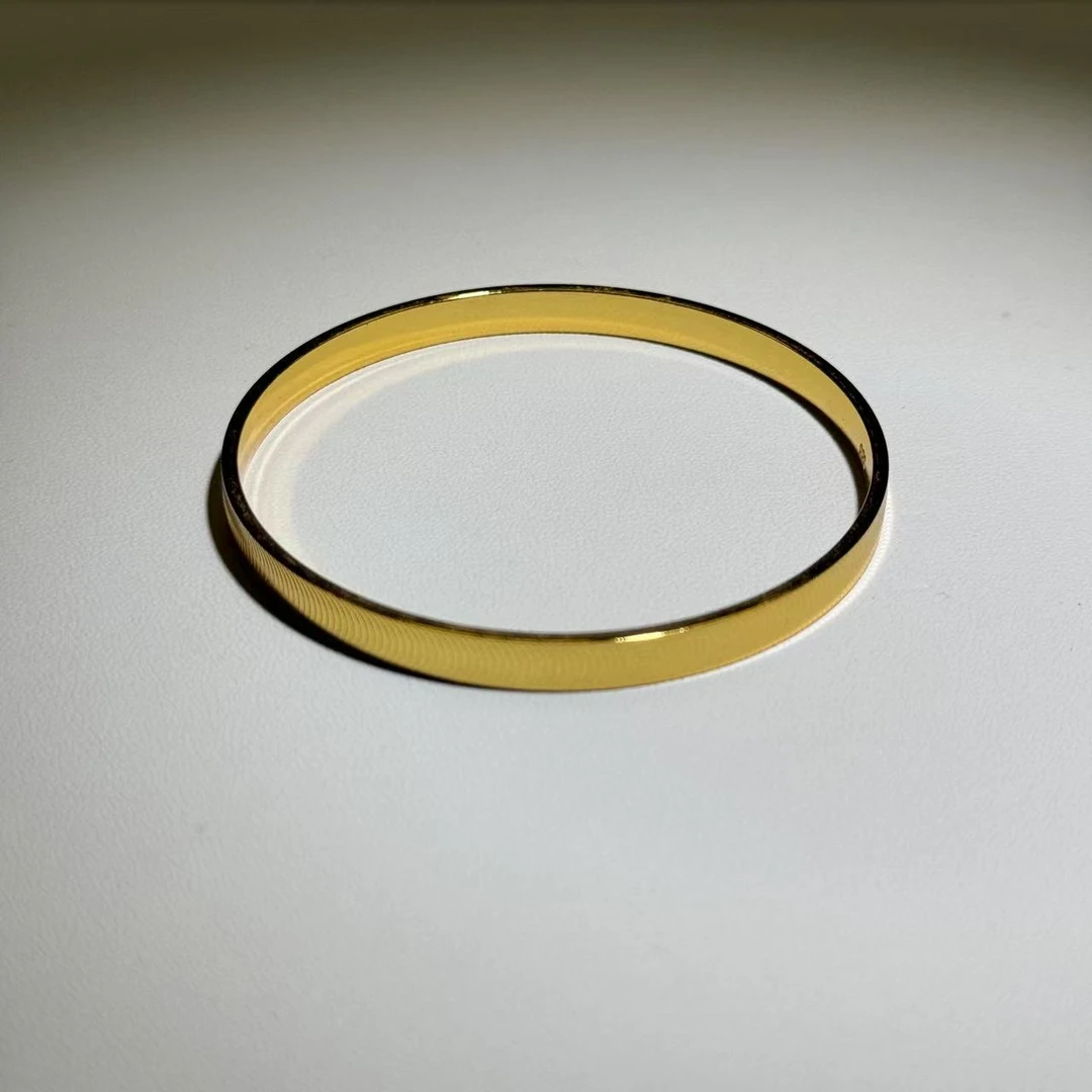 SS轻奢精美手镯J22