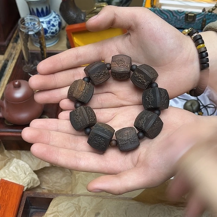 大叶紫檀（黑酸枝木类）
