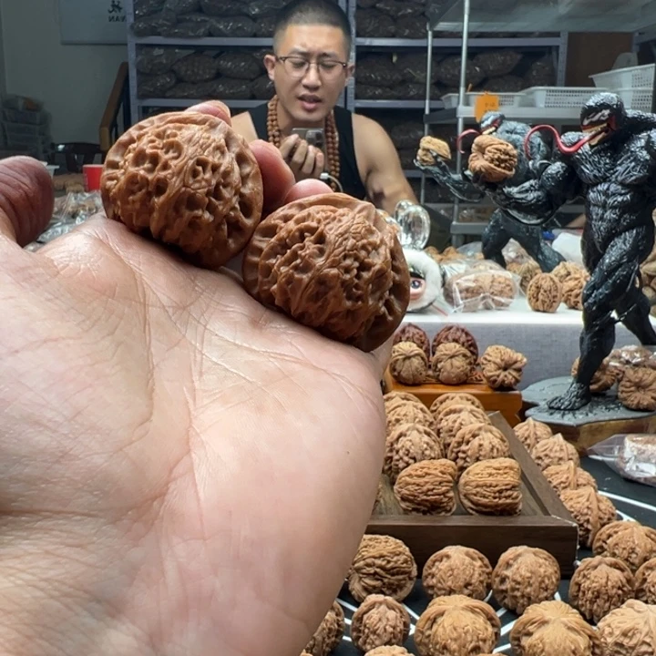 晚***瑞文玩核桃吊坠宫灯