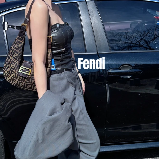 修复品617698/FENDI/芬迪金扣月亮包