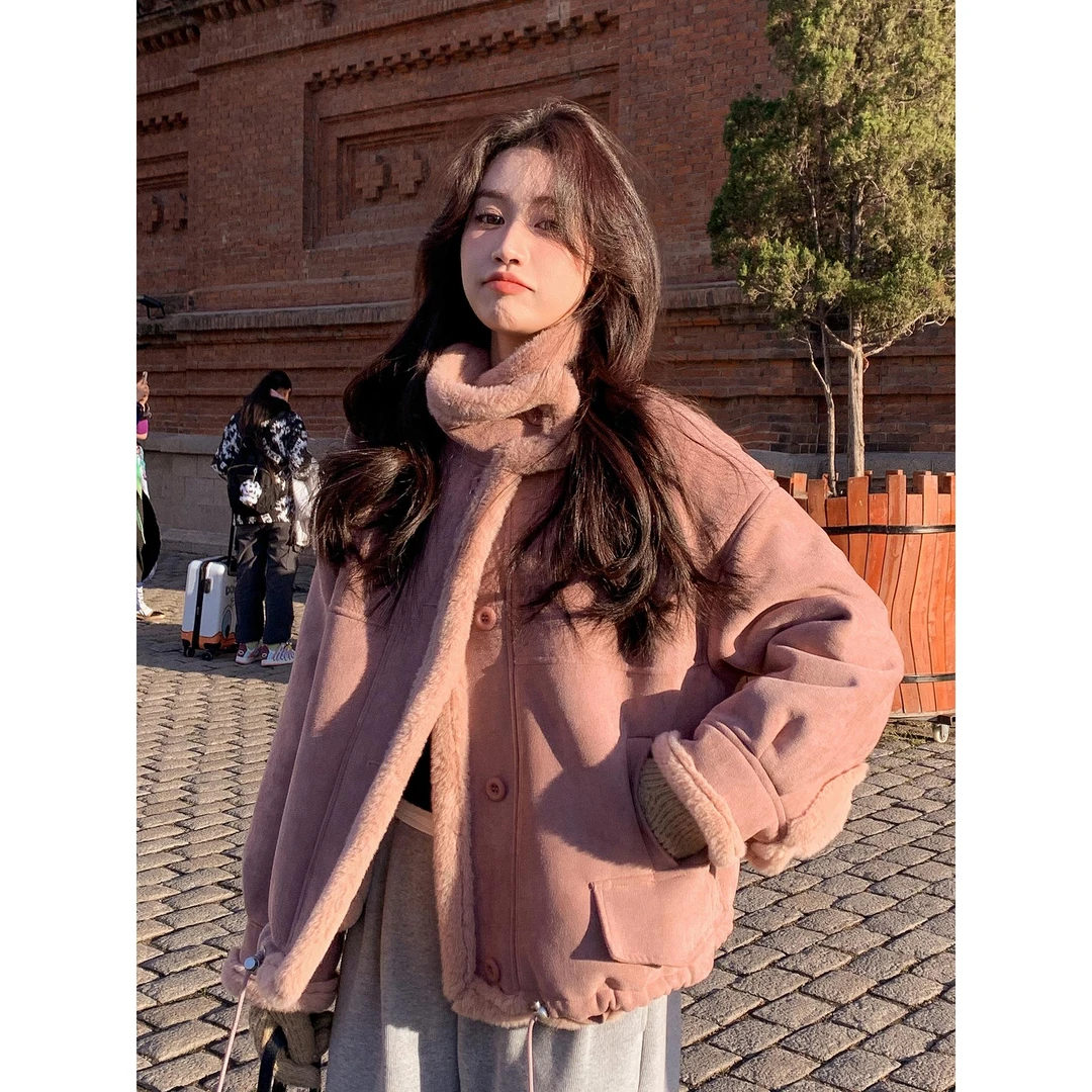 VOCKOO官方高级感短款羔毛外套女冬季2025新款超好看加绒加厚皮
