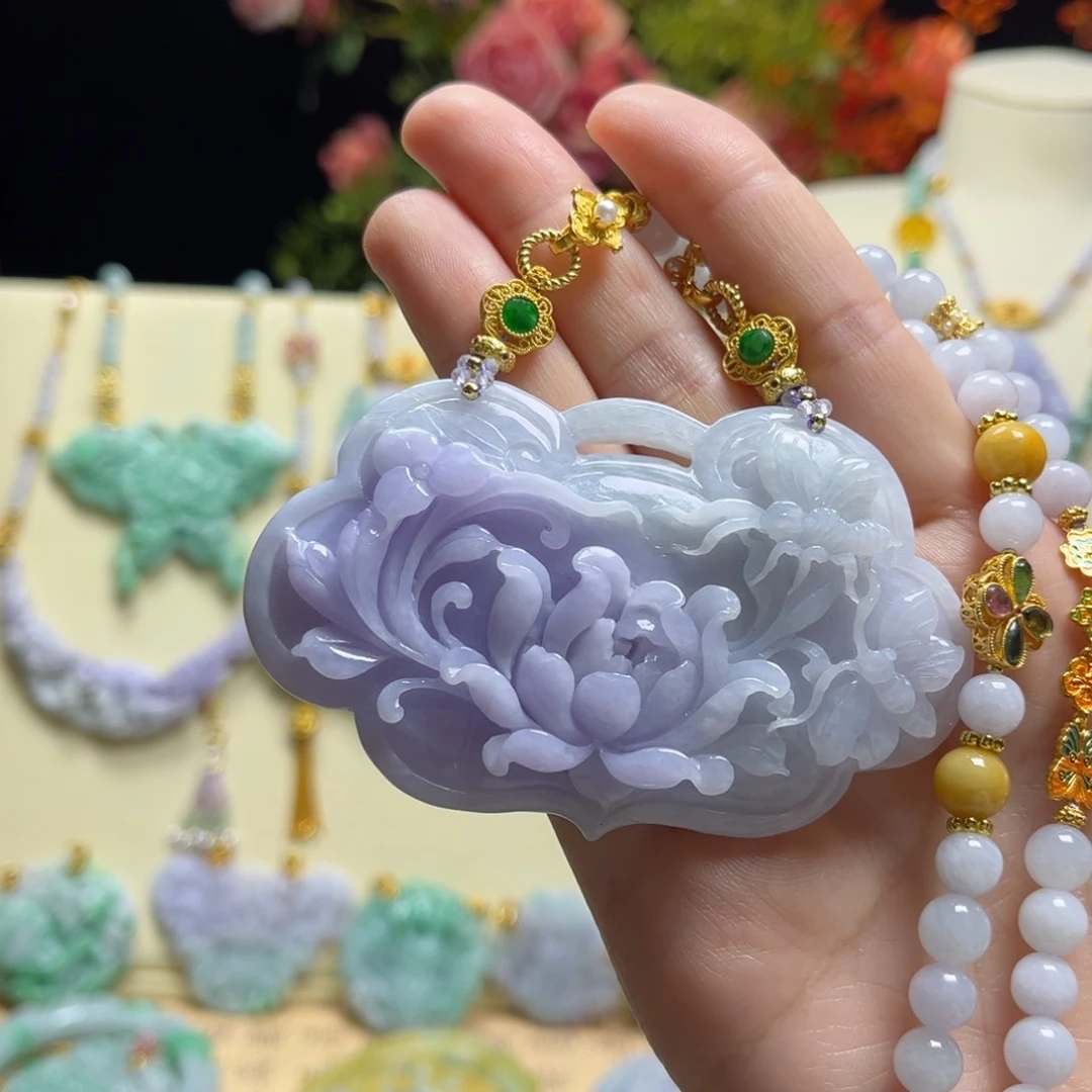 翡翠颈饰未镶嵌紫牡丹