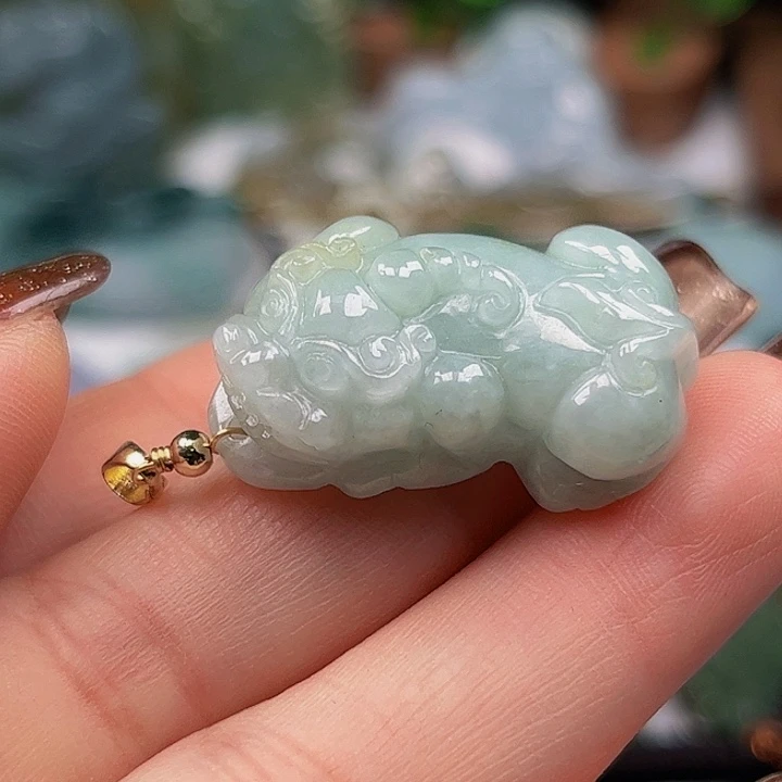 翡翠未镶嵌颈饰挂件