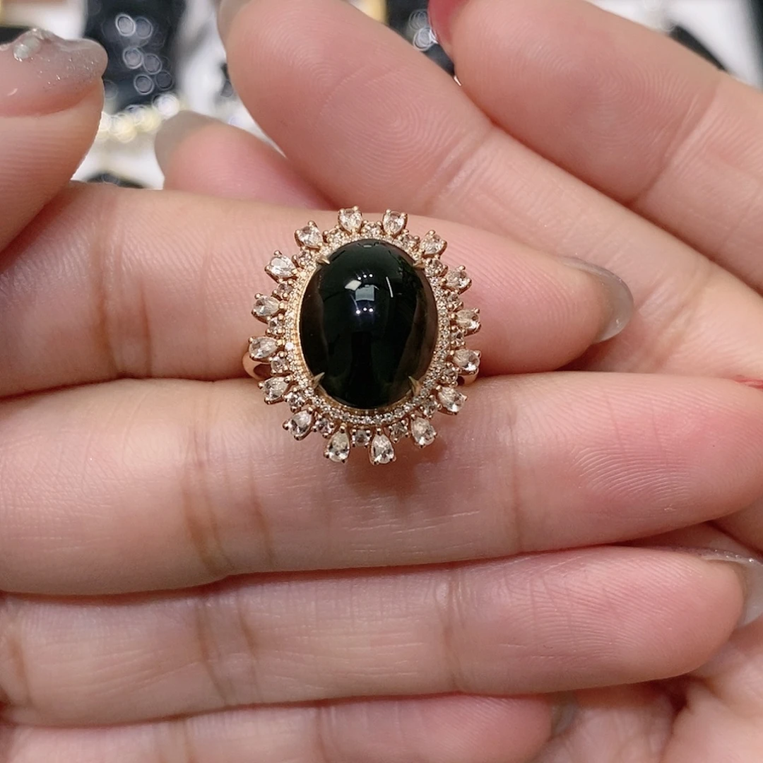 翡翠18K金镶嵌戒指