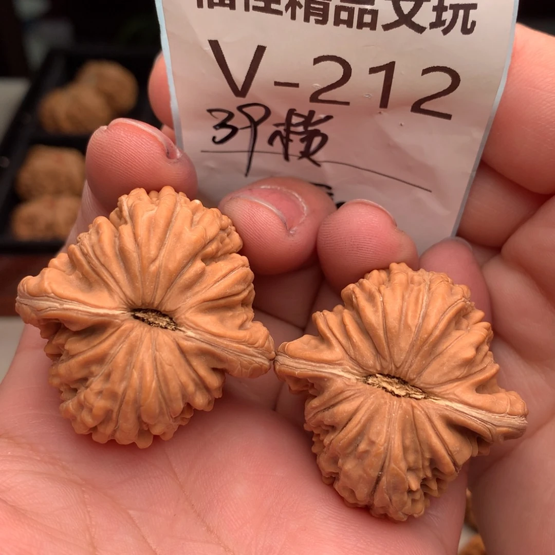 文玩核桃把件39楼………