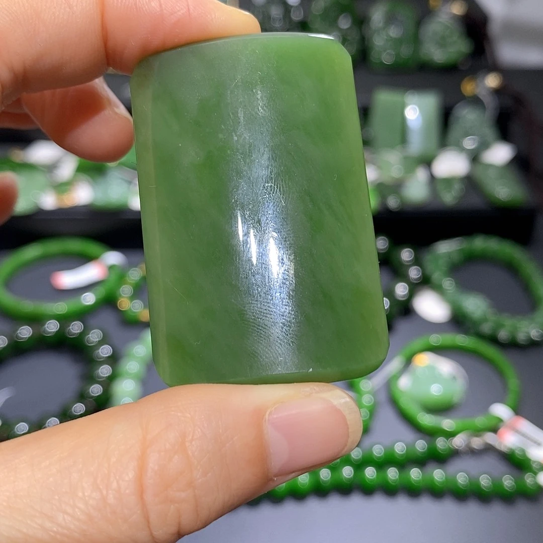 和田玉（碧玉）未镶嵌颈饰同