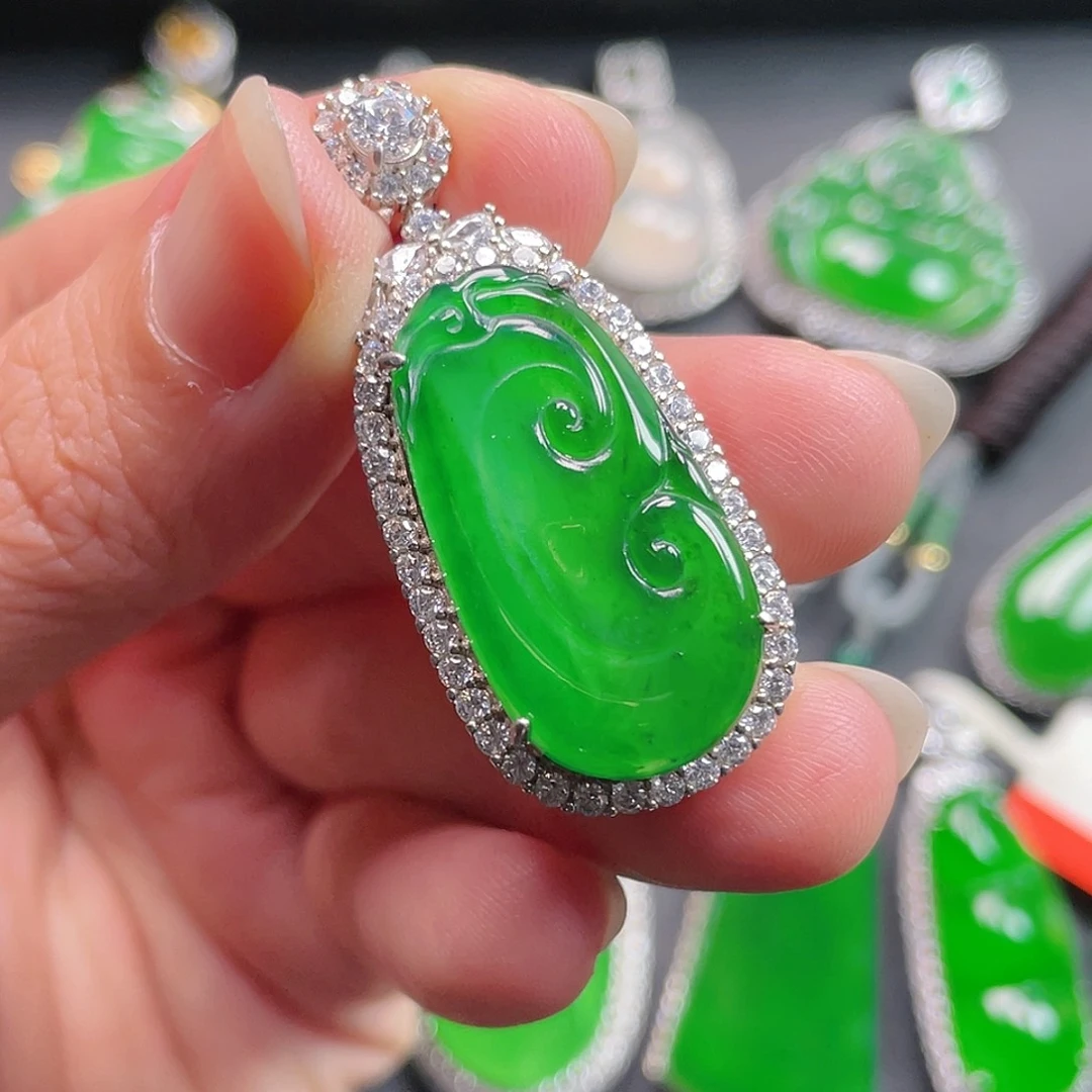 吊坠(不含链)未镶嵌翡翠