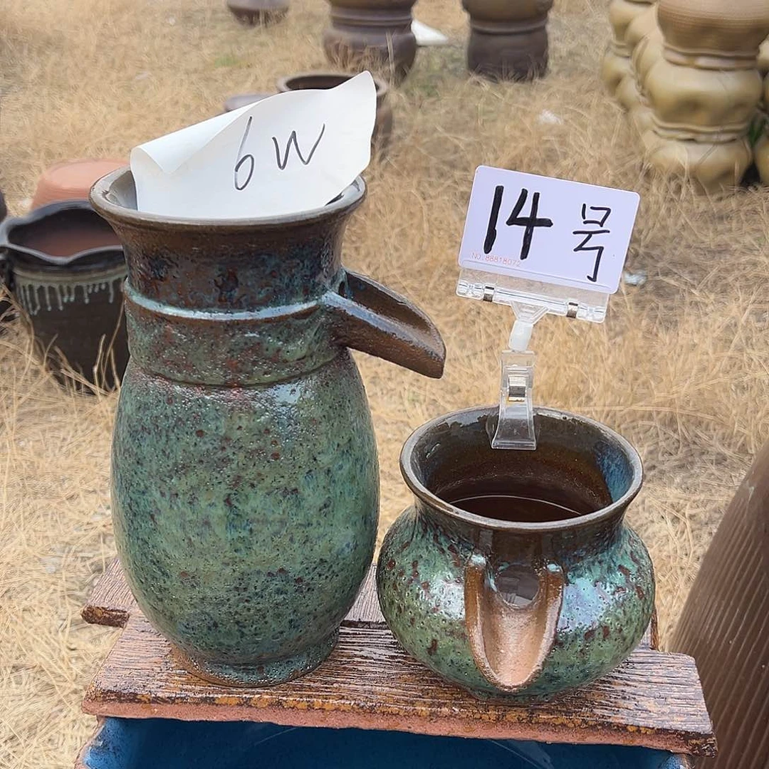 紫砂花盆你在那里等他