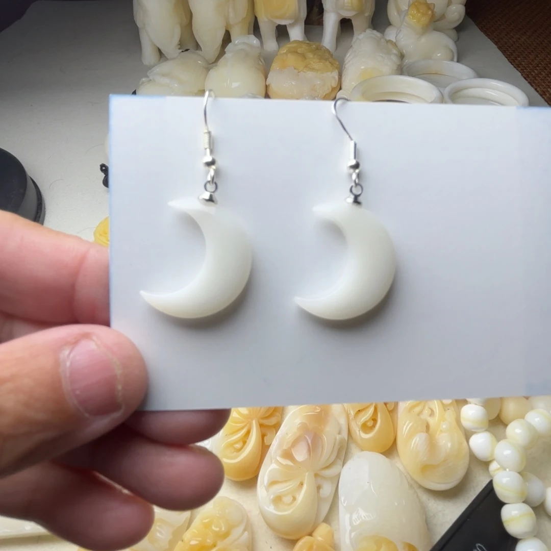 非金属贝壳玉化全品耳环