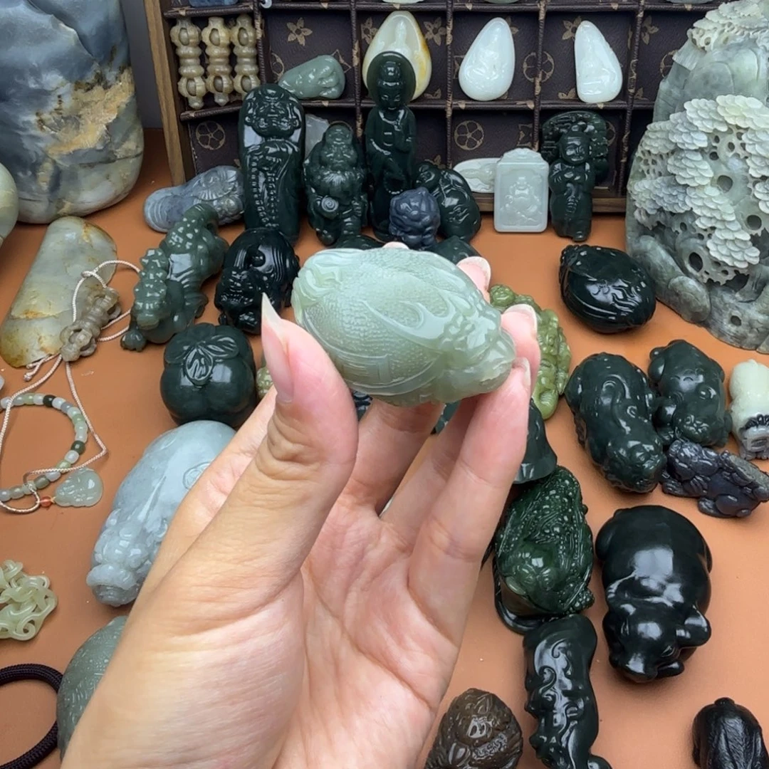 弯***强未镶嵌手链和田玉