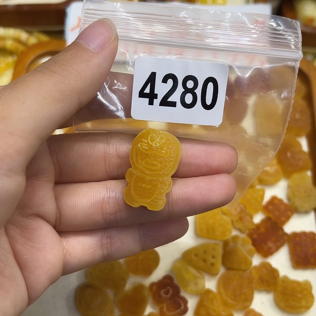 哆***妹琥珀未镶嵌珠宝奇石