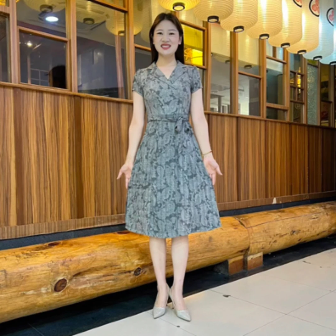 气质时尚夏季显瘦遮肉长款洋气减龄连衣裙