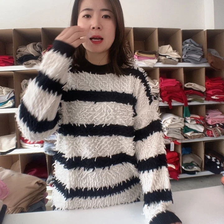 流苏黑白条纯山羊绒