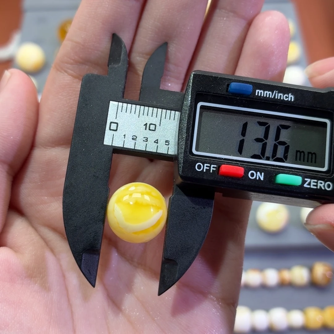 琥珀未镶嵌裸石圆珠