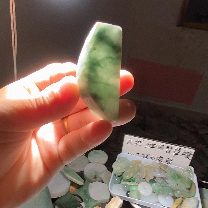 颈饰未镶嵌翡翠天然翡翠