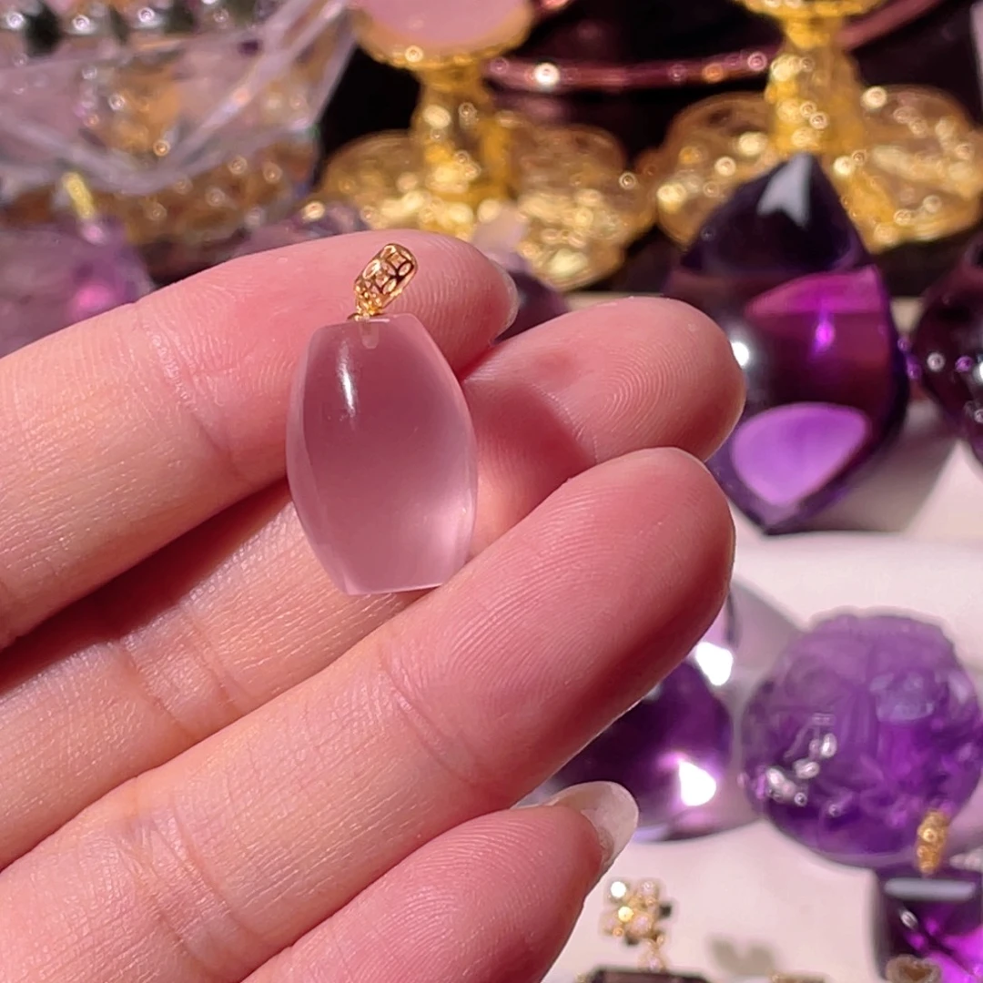颈饰18K金镶嵌水晶