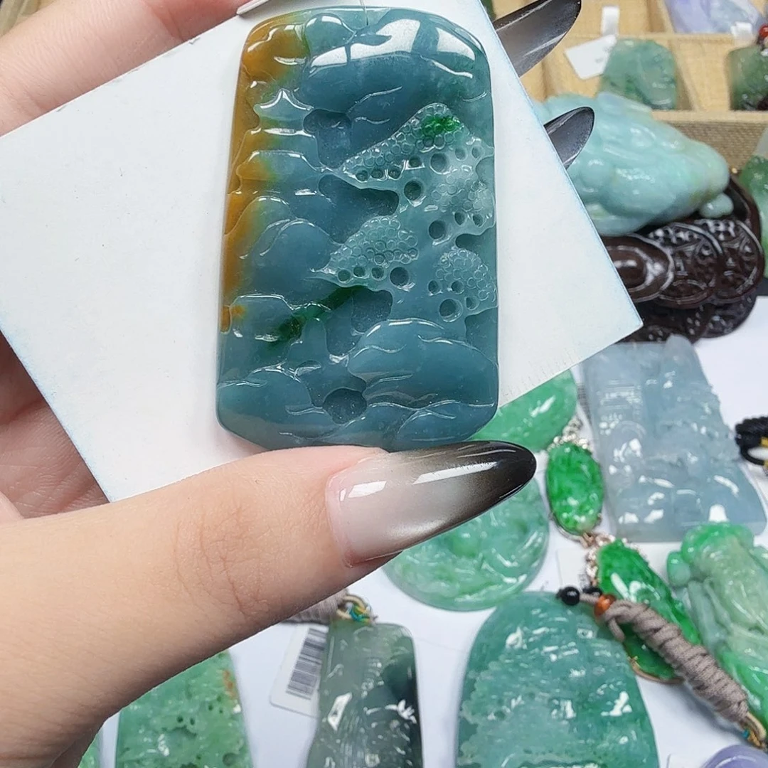翡翠未镶嵌颈饰翡翠