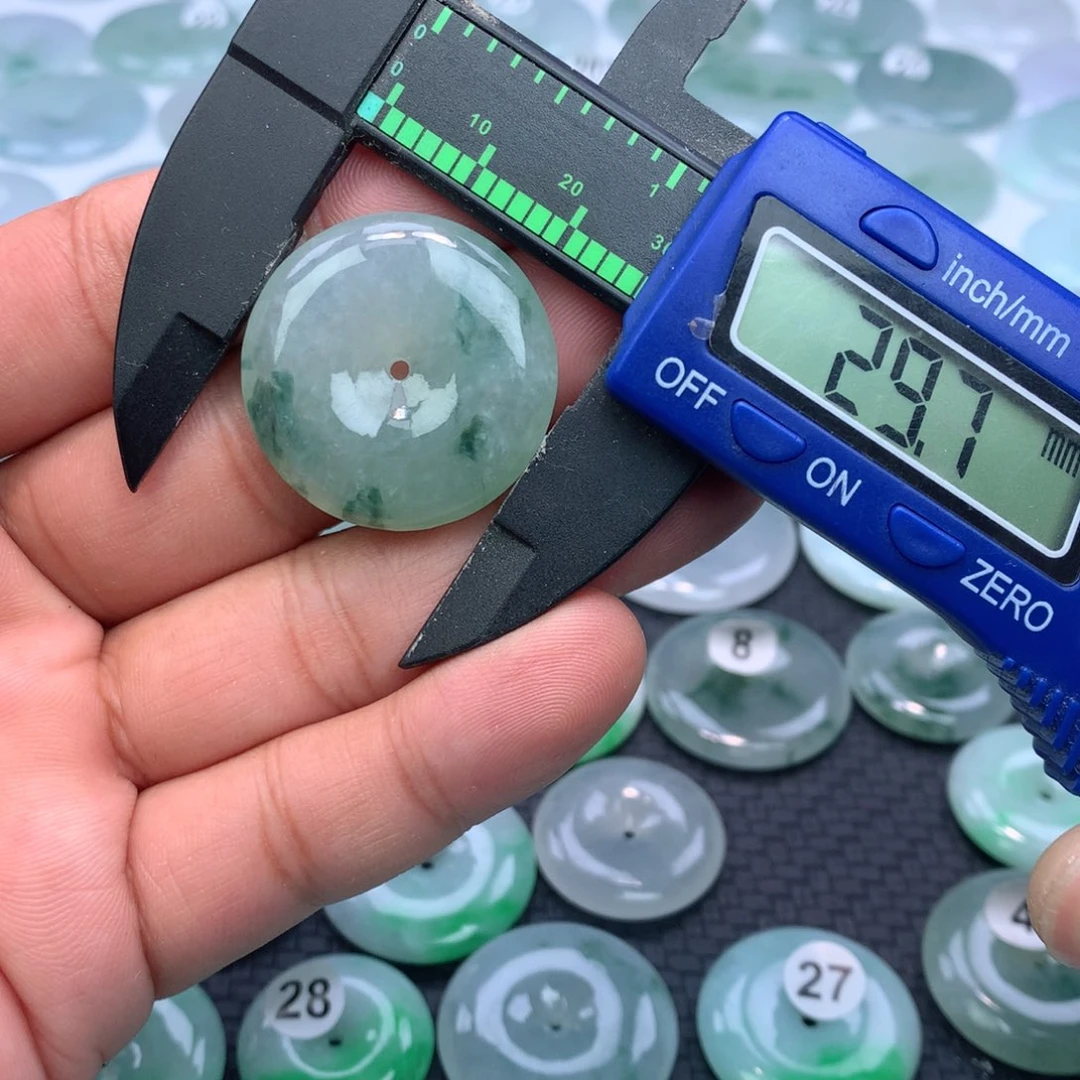 翡翠颈饰未镶嵌缅甸天然A货翡翠