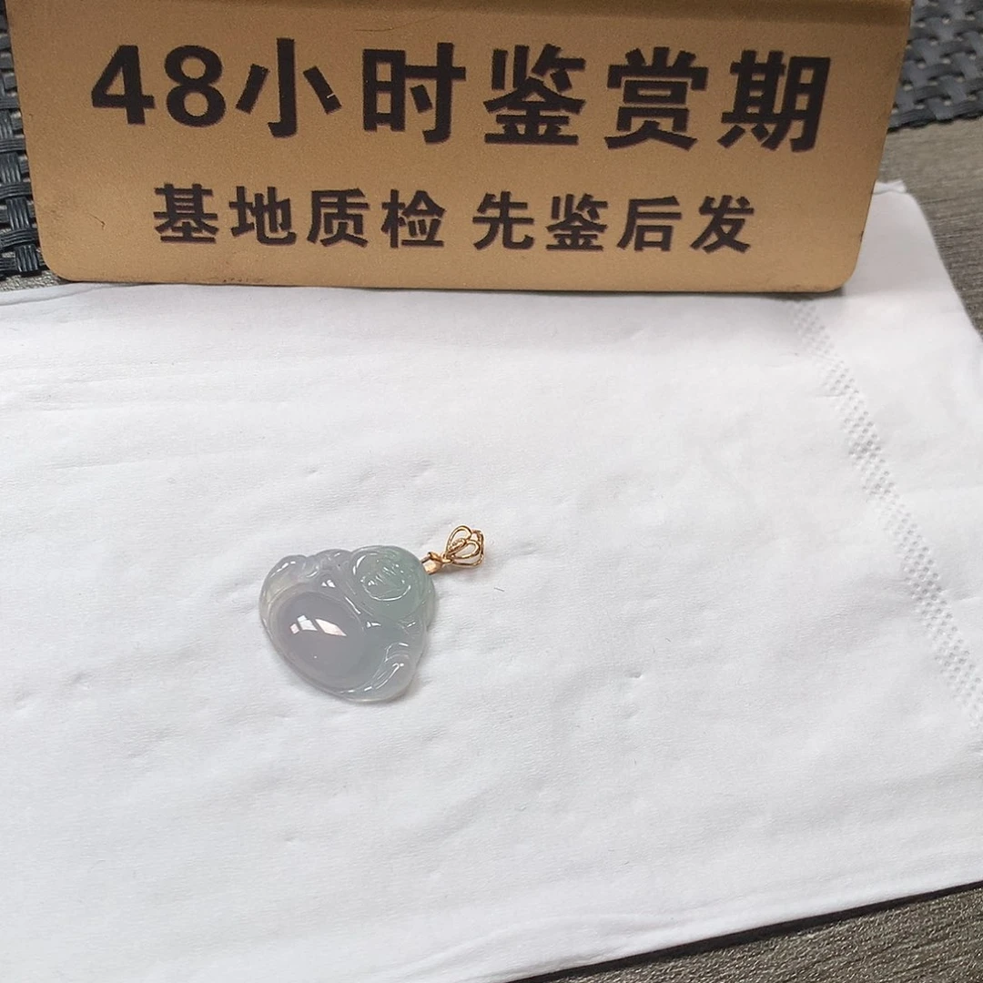 颈饰18K金镶嵌翡翠佛